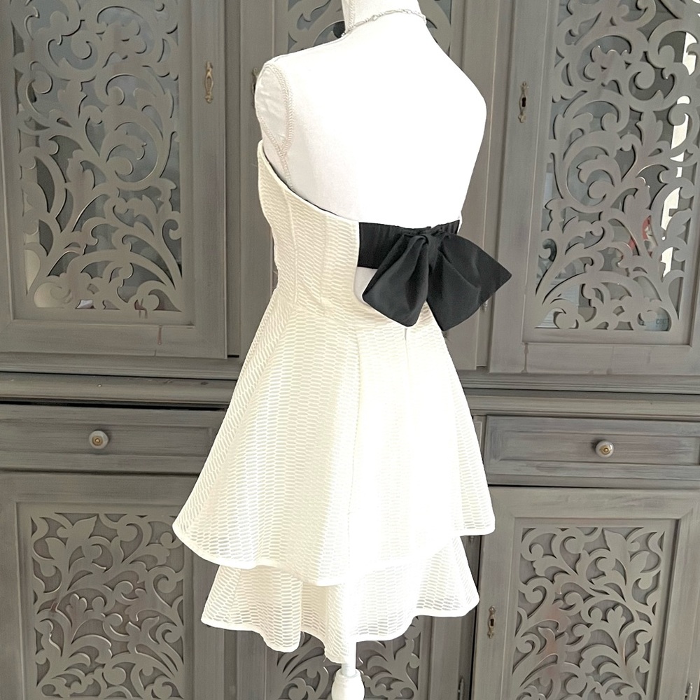 Nanette Lepore cream strapless dress with bow 0